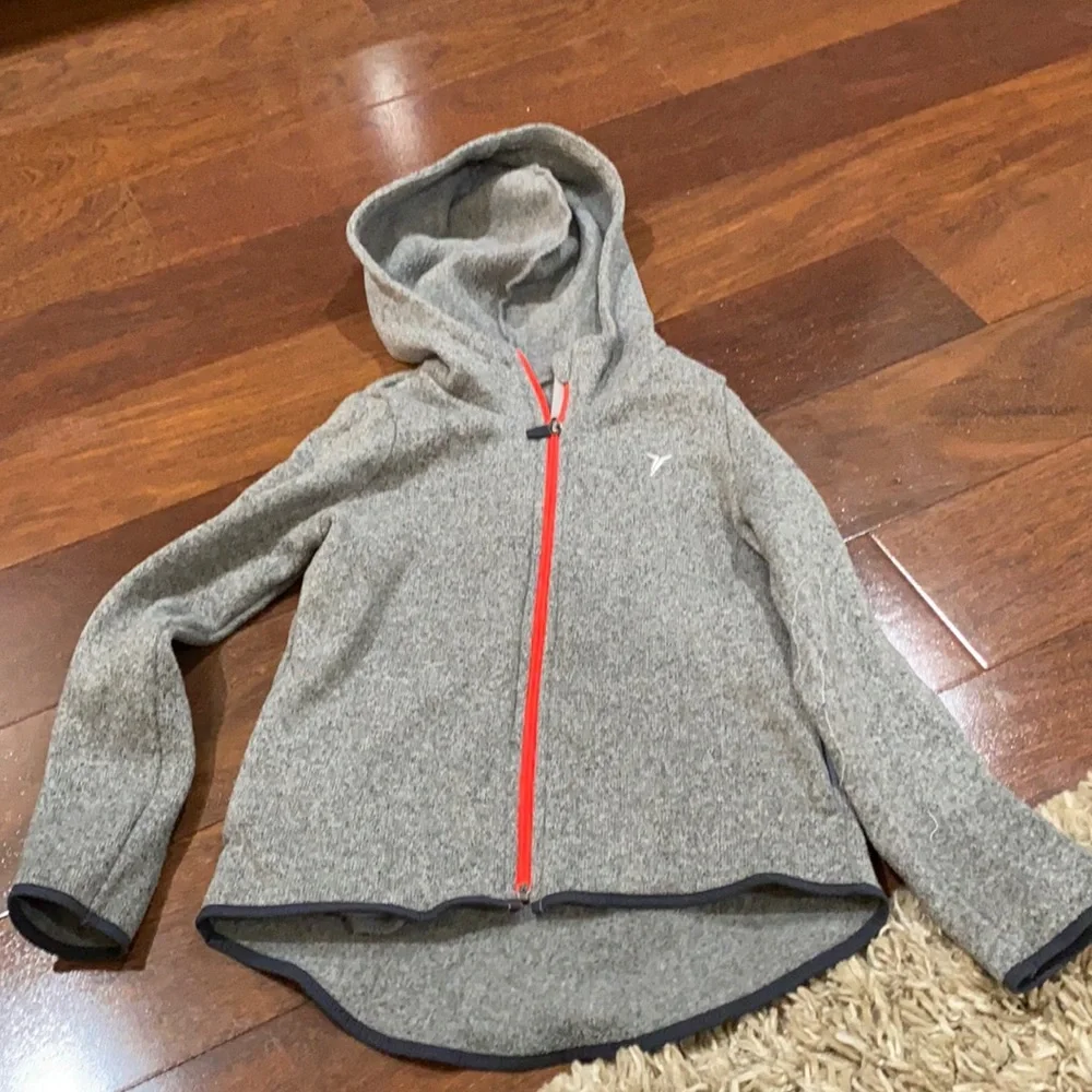 Old navy active size m(8) hoodie fleece inside